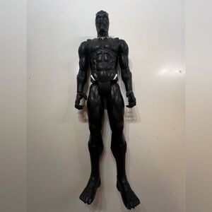 BLACK PANTHER TITAN HERO. ACTION FIGURE 12 INCH SIZE